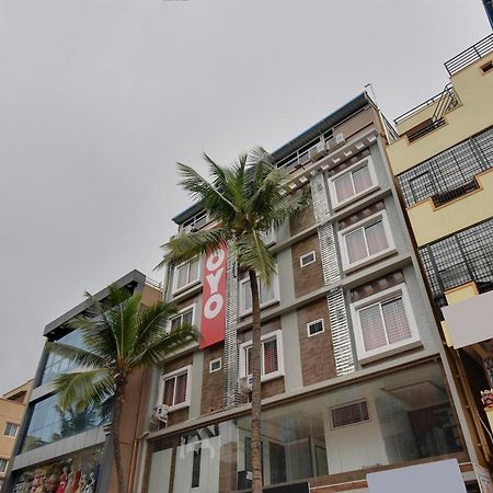 Hotel O Sri Sai Guru Comforts Yelahanka Екстериор снимка