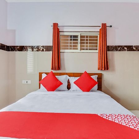 Hotel O Sri Sai Guru Comforts Yelahanka Екстериор снимка