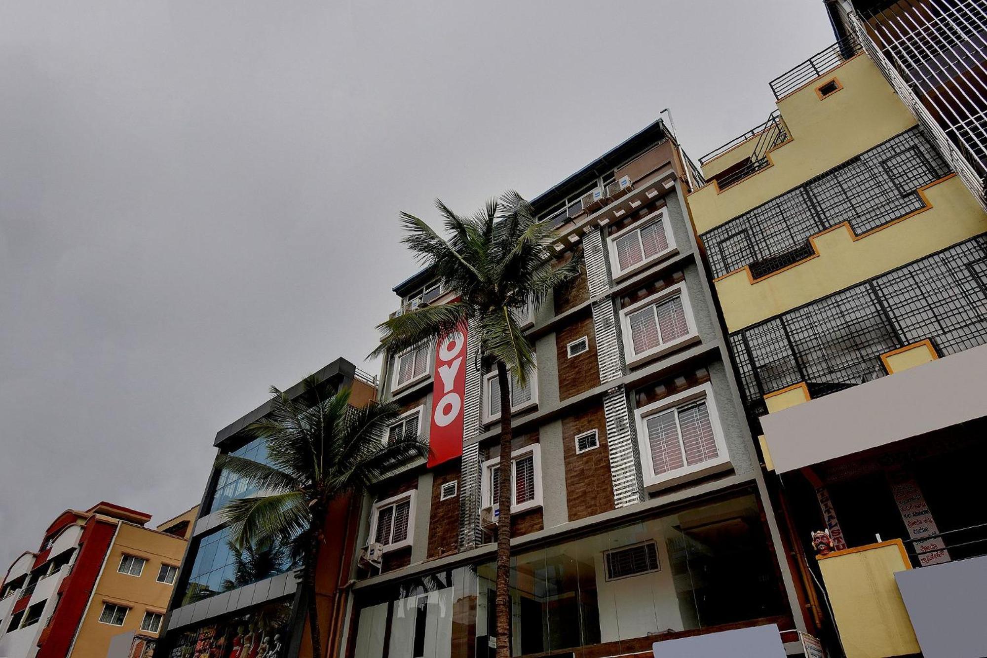 Hotel O Sri Sai Guru Comforts Yelahanka Екстериор снимка