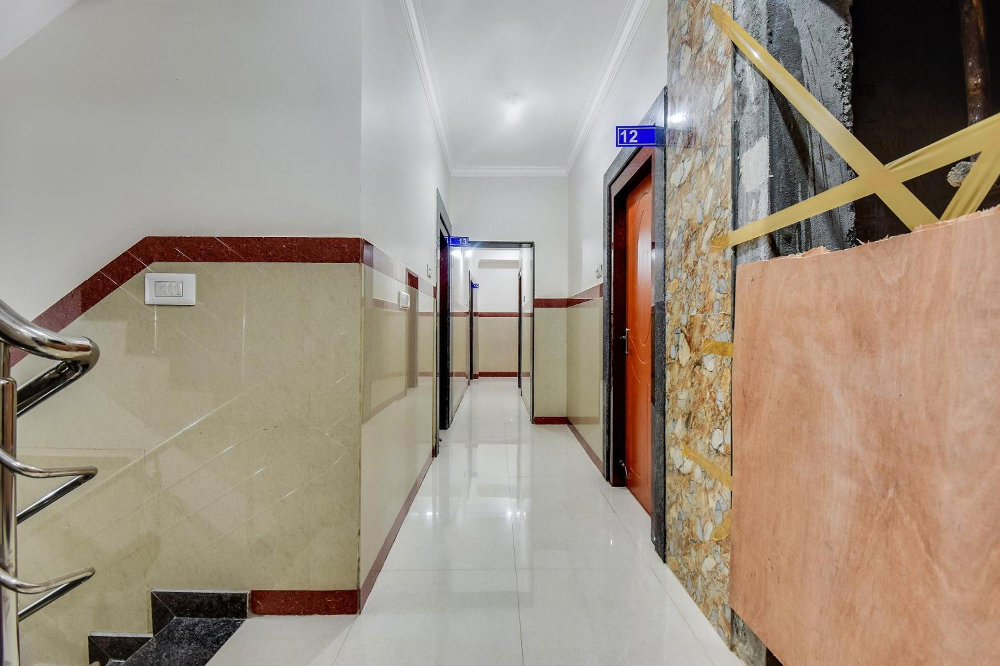 Hotel O Sri Sai Guru Comforts Yelahanka Екстериор снимка