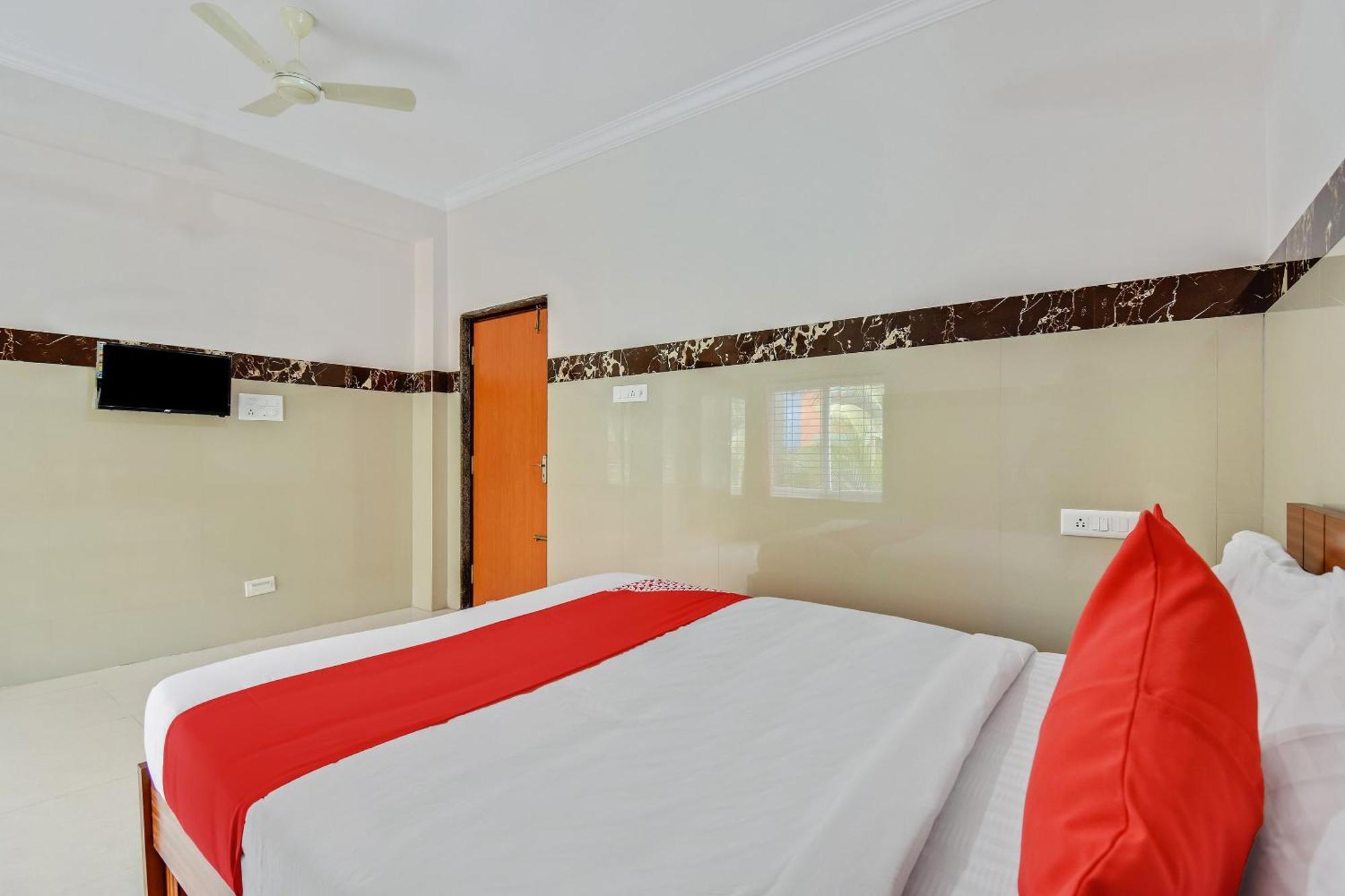 Hotel O Sri Sai Guru Comforts Yelahanka Екстериор снимка